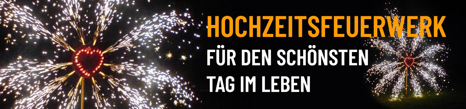 Romantisches Hochzeitsfeuerwerk mit Herzmotiv